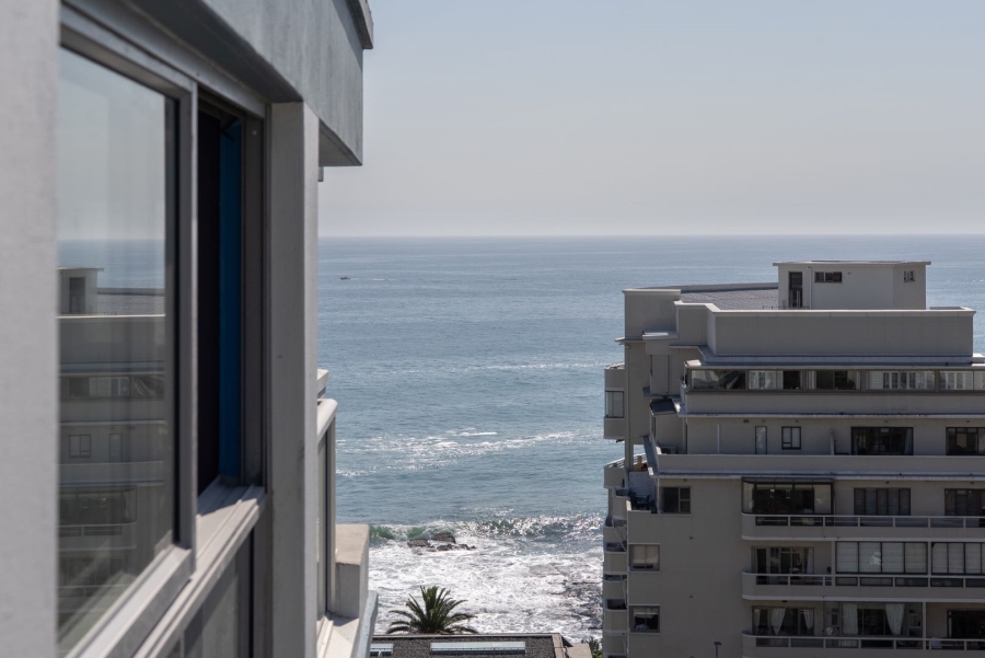 2 Bedroom Property for Sale in Sea Point Western Cape